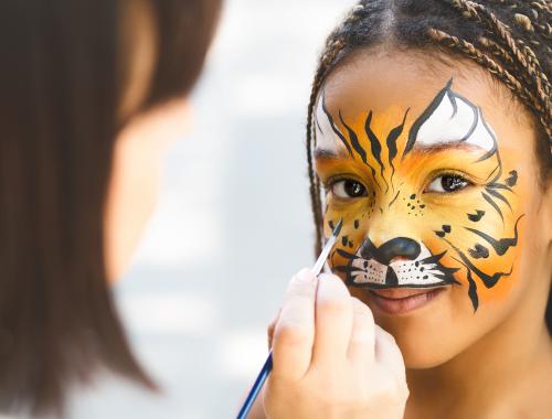 Maquillage pour enfants : les précautions à prendre - Sciences et Avenir