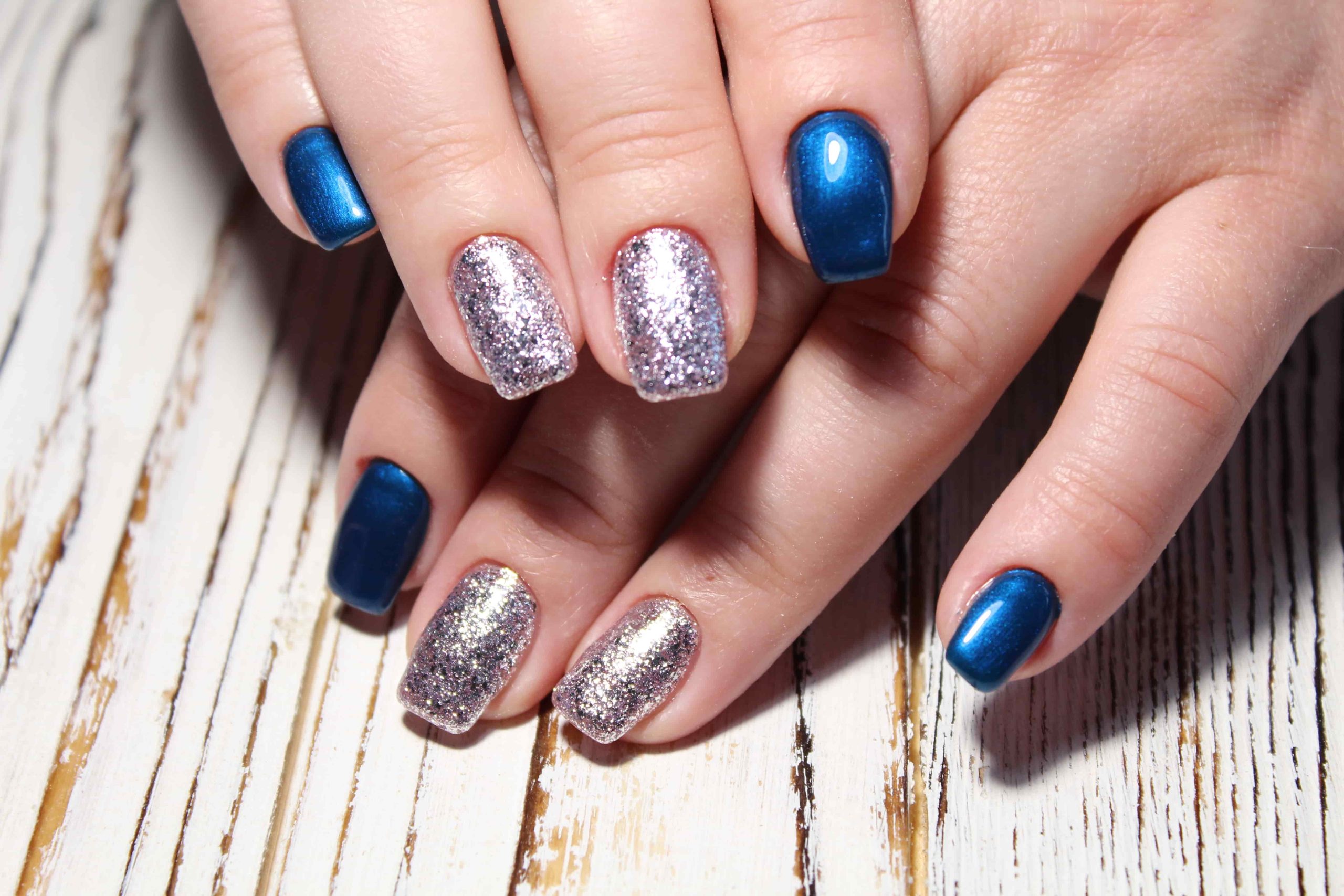 glitters-nails